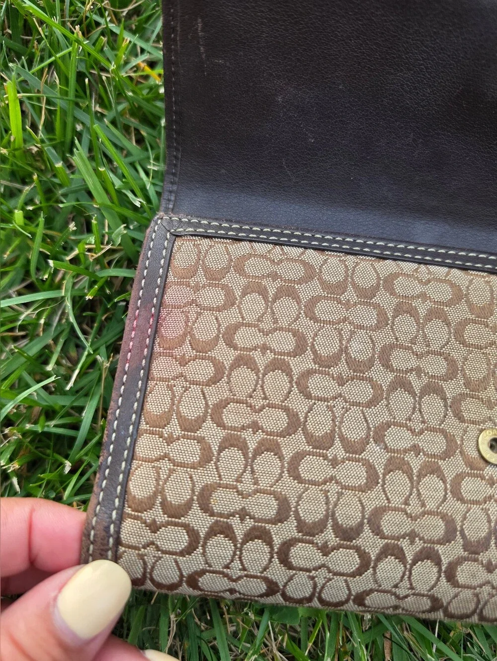 Coach Vintage Signature Soho Long Biflold Wallerlt With Checkbook Holder. GUC